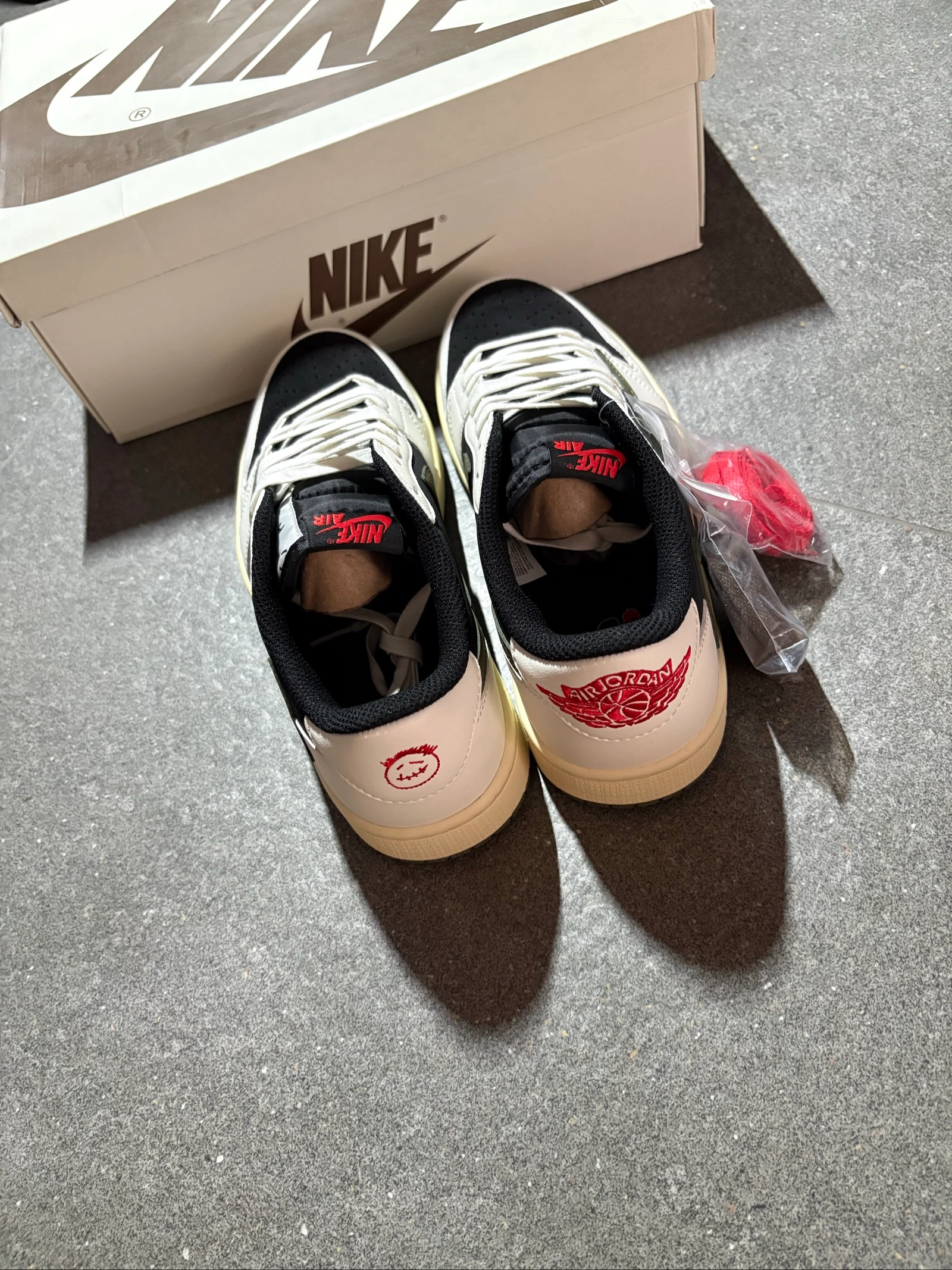Air Jordan 1 Retro Low Golf x Travis Scott « Neutral Olive » – photo 5